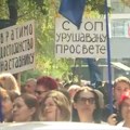 Održan protest prosvetnih radnika: "I naše porodice zaslužuju dostojanstvo"