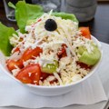 Volite kombinaciju krastavca i paradajza? Nutricionista ima lošu vest za vas