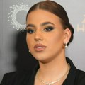 Ćerka Zdravka Čolića napravila pometnju na internetu: Una pokazala zanosni dekolte i usijala mreže FOTO