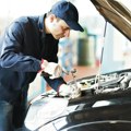 Koliko bi vas koštala popravka ovog automobila? Mnogi ga sad voze, ali postoji način da sanaciju platite manje