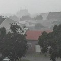"Odjednom se nebo otvorilo": Strašna oluja pored Srbije, pala ogromna količina kiše (Video)