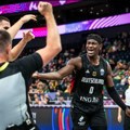 Katastrofa za nemce: Povredio se Isak Bonga, uz bolove otišao u svlačionicu