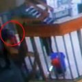 VIDEO Misteriozni snimak iz Epstajnovog zatvora: Istina o „nestalom minutu“ konačno otkrivena?