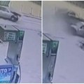Stravičan snimak teške saobraćajke kod Žitorađe: "Tojota" izlati na put, u punoj brzini naleće "mercedes" - muškarac (45)…