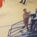 Skandalozna scena u srpskoj košarci! Navijač usred meča pesnicom udario igrača! Isplivao snimak incidenta! (video)