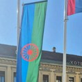 Novi Sad obeležio Dan Roma isticanjem zastave romske zajednice ispred Gradske kuće