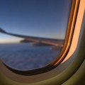 Avion prinudno sleteo zbog tuče pilota