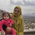 Avganistan: „Lekovima moram da smirujem moju gladnu bebu, nekad imam samo čaj da joj dam“