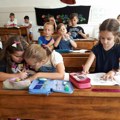 Škola “Radoje Domanović” jedinstvena u Srbiji po skamijama, sada ima i retro kutak