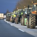 Počela blokada poljoprivrednika u Parizu, radnici javnog prevoza najavili štrajk od februara do septembra