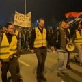 Protest ispred zatvora u novom sadu: Traže slobodu za pritvorene sudente i aktiviste