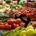 Kakva je ponuda na pijacama za Đurđevdan: Prodavci se žale zbog male prodaje, a šta je sa cenama?