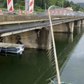 Fotografije nesreće u kojoj su poginuli Srećko i još dvojica muškaraca: Auto sleteo u reku, meštani u šoku