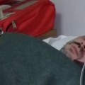 "Sa lisicama su me odveli na psihijatriju" Pevač ponovo u teškom stanju: "u bolnici sam, imam terapije strujom"