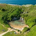 Dokaz da ne postoji niko jači od Majke prirode: Predivna peščana plaža na 100 metara od mora je najlepše mesto na svetu
