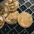 Bitcoin potonuo pet posto