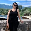 Dobila dete u 52. godini, pa otišla pod Ostrog. Pevačica sa mužem napravila imperiju, a živi skromno: Oglasila se sa svetog…