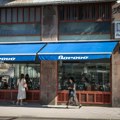 Znate li priču iza najpoznatijih cipela iz Jugoslavije? Osmislio ih tim stručnjaka da bi žene “izdržale ceo dan na nogama”…