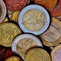 Pogledajte sitniš s letovanja: Ova kovanica od 2 evra vredi čak 3.100 evra, a jedna greška diže cenu na 1.200!