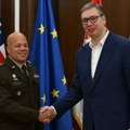 Vučić sa general-majorom Harisom: Preneo sam zabrinutost zbog sve teže situacije Srba na KiM, zatražio sam jaču podršku…