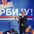 Vučić razvio srpsku zastavu u Nišu: "Barjak slobode" FOTO