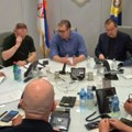 Вучић на хитном састанку Председник Србије се по повратку из Шпаније састао с припадницима МУП-а