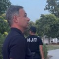 Miroslav Aleksić otišao u Pionirski park da pita policiju zašto čuva prazne šatore i kriminalce