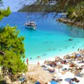 Prelepo grčko ostrvo koje Srbi obožavaju idealno je za porodice sa decom Evo koje plaže su najlepše