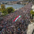 "Nećemo da ginemo za Ukrajinu": Mađarska na nogama, Orban predvodi veliki protest u Budimpešti (Foto)