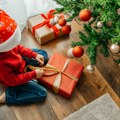 Kako sakriti novogodišnje poklone od dece? 8 proverenih mesta na koja neće ni pomisliti da gledaju