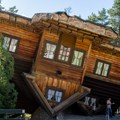 Ovo je najneobičnija kuća u Evropi: Stoji naopačke i prava je atrakcija za turiste