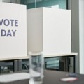 Počeo referendum u Slovačkoj, građani odlučuju o penzijama funkcionera i pravosudnim telima