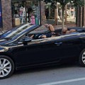 Ukraden golf kabriolet u Sremskoj Mitrovici! Lopovi odneli automobil ispred porodične kuće (foto)