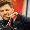 Srbin pokorio bugarsku: Mićiću zlato i trofej za najboljeg rvača na turniru u Sofiji