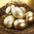 Zlatna jaja privlače sreću i bogatstvo: Za farbanje vam je potreban samo OVAJ začin