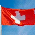 Švajcarski borbeni avioni pokazali sletanje na auto-put tokom vojne vežbe