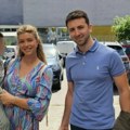 Pevač izveo ženu iz porodilišta! Emotivna poruka je sve dovela do suza! (Foto)