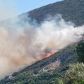 Велики пожар у Херцег Новом! Ватра све ближа кућама, стигло језиво упозорење