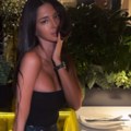 Poznata bogatašica (20) stigla u Beograd: Snima se sa bratom, a onda i na večeri u luks restoranu: U top majici grudi samo što…