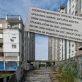 „Podnosim ostavku jer stanari kažu da bacam crnu magiju na njih“: Obaveštenje na zgradi u Srbiji koje je između horora i…