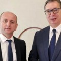 "U teškim trenucima sam uz prijatelje" Predsednik Vučić se oglasio nakon hapšenja Kneževića: Nadam se da će uskoro biti na…