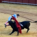 "Najgoreg matadora na svetu" bik brutalno proboo! Uznemirujući snimak: Razjarena zver zarila rog duboko u meso, ali to nije…