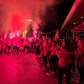 Pesma, baklje, vatromet za vicešampionke sveta