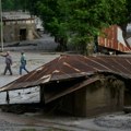 Direktor škole u Nepalu brzom reakcijom spasio 900 dece od bujice: "Odlučio sam da više ne smem da oklevam"