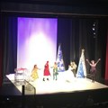 Deda Mrazova ženidba uveseljava najmlađu pozorišnu publiku u Pirotu