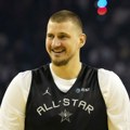 Lepše ne može: Petomesečni Ignjat Jokić na tatinoj utakmici, sve šarmirao