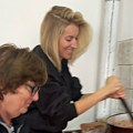 (Foto) Anđelka Prpić pravi ajvar: U Požarevcu sa majkom sprema zimnicu, u širokoj trenerci - ćerka joj na traktoru, ona uživa…