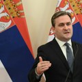 Katanac za pozorište i ministar zvani greška