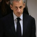 Bivši francuski predsednik Nikola Sarkozi danas ide u zatvor na odsluženje kazne