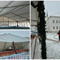 Intenzivan sneg zatvorio klizalište! Demontirane nadstrešnice na klizalištima u Inđiji i Beški nakon snežnih padavina